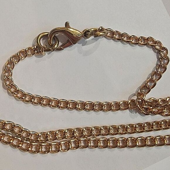 #VINTAGE 24" Long Gold Tone Link Chain Necklace 4" Tassel 'V' Pendant - Picture 3 of 4